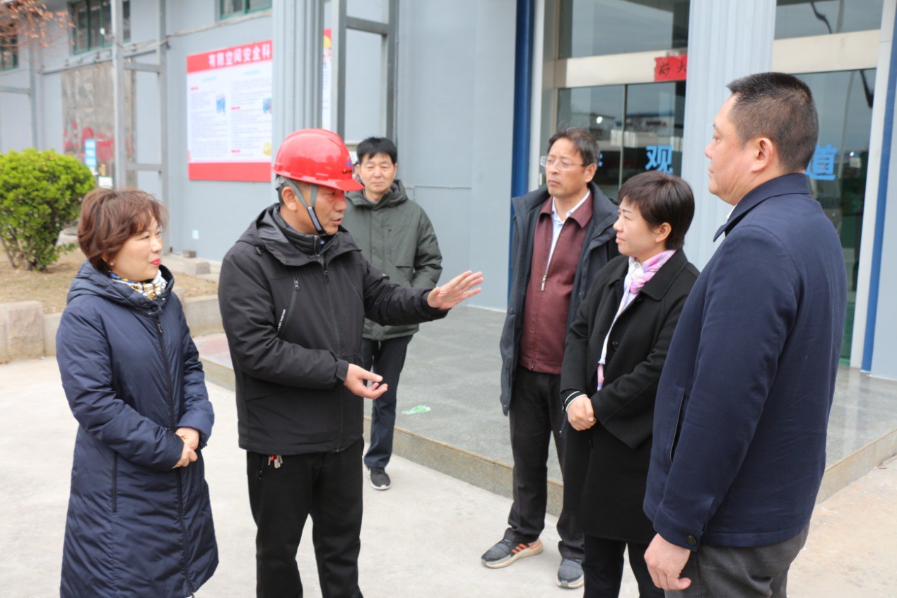 連云港市委副書記萬聞華蒞臨科倫多調(diào)研指導(dǎo)工作